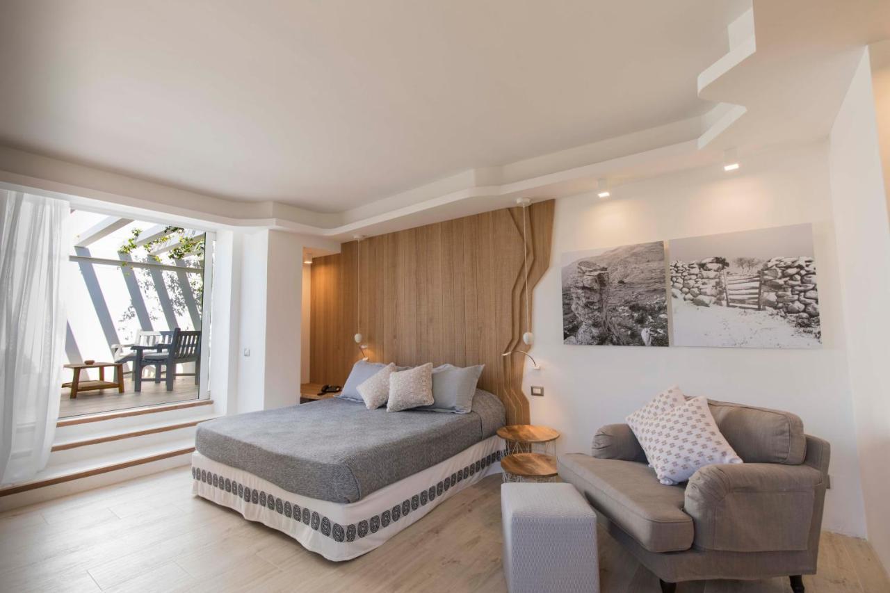 Hotel Grand Relais Dei Nuraghi (Adults Only) Байя Сардиния Экстерьер фото